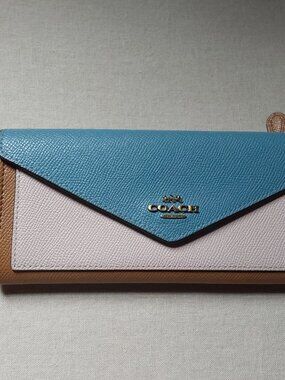 NWOT COACH wallet
